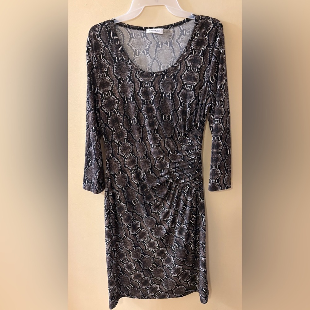 Calvin Klein snakeskin print ruched/pleated midi dress - size 10
